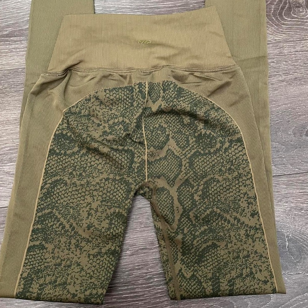 Green snake skin my protein high waisted leggings